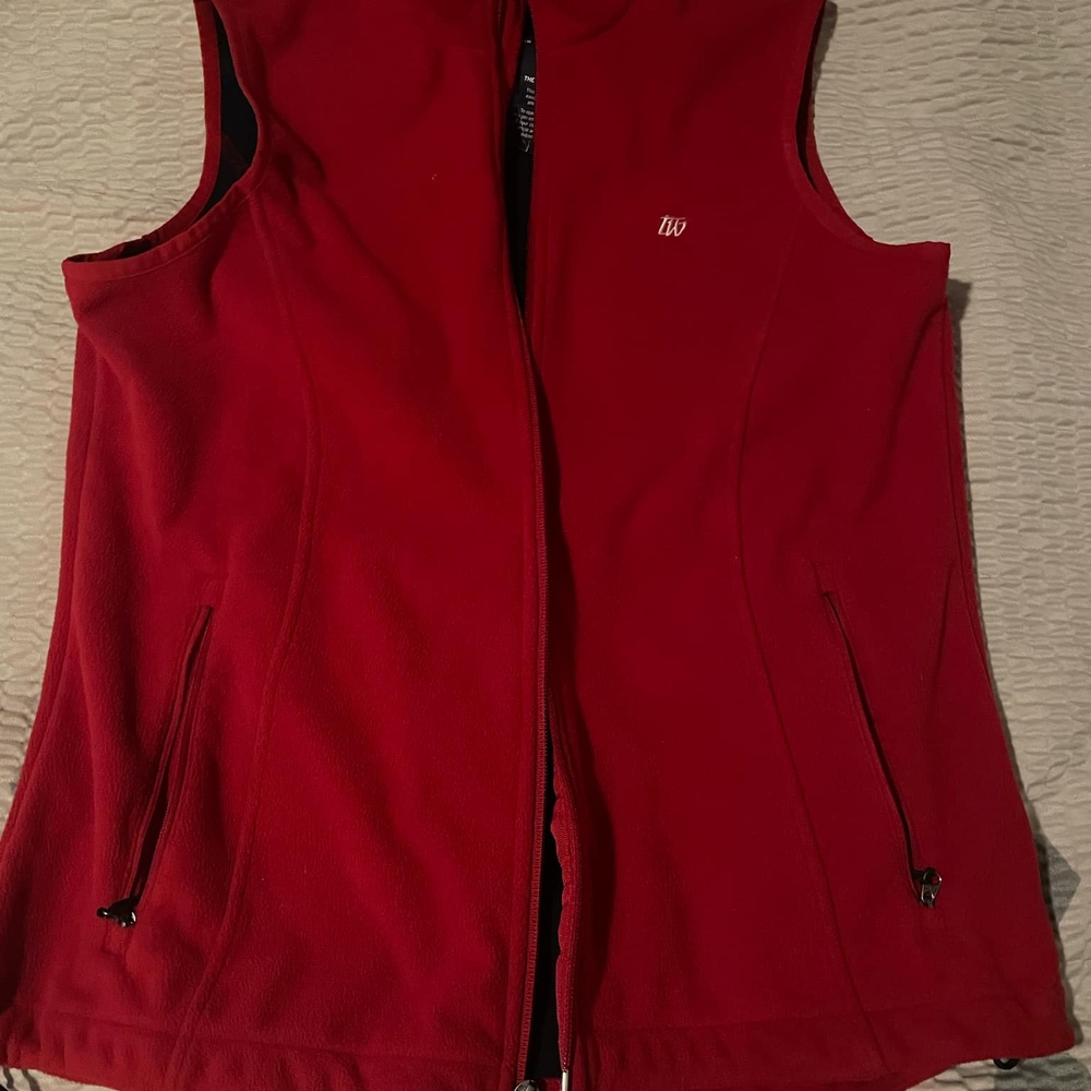 Women's Red Sleeveless Jacket